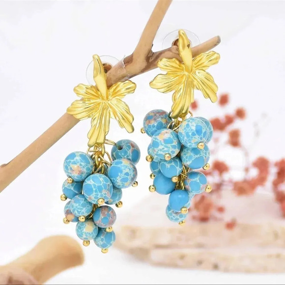 Bali Turquoise Stone Blue Leaf Grape Earrings - Picture 3 of 10